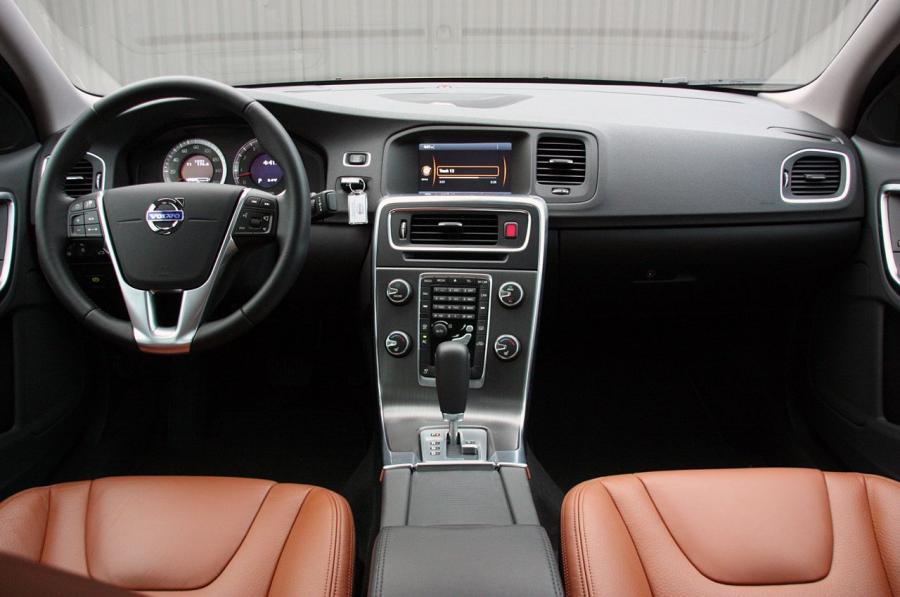  Volvo S60 2010 года  (фото 167 из 226)